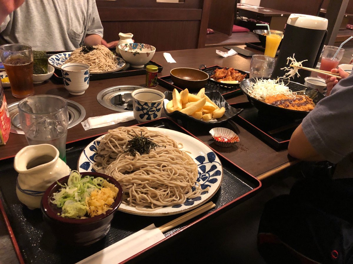 虚無生物riy38 次の全良は100 V Twitter 久々に家族と 妹の友達がバイトしてるとの事で来ました Oo 夜ご飯タイムなのですよ めん房本陣 野々市店 In 野々市市 石川県 T Co 1yxfdkmna8