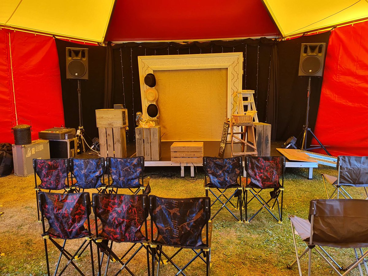 We're all set up and ready to perform The Ragged Trousered Philanthropists at <a href="/DGArtsFest/">D&G Arts Festival</a> today at 1pm! 
Come along and see what else is going on at the <a href="/VenueHorse/">TalkingHorseVenue</a> this weekend 🎭🐎