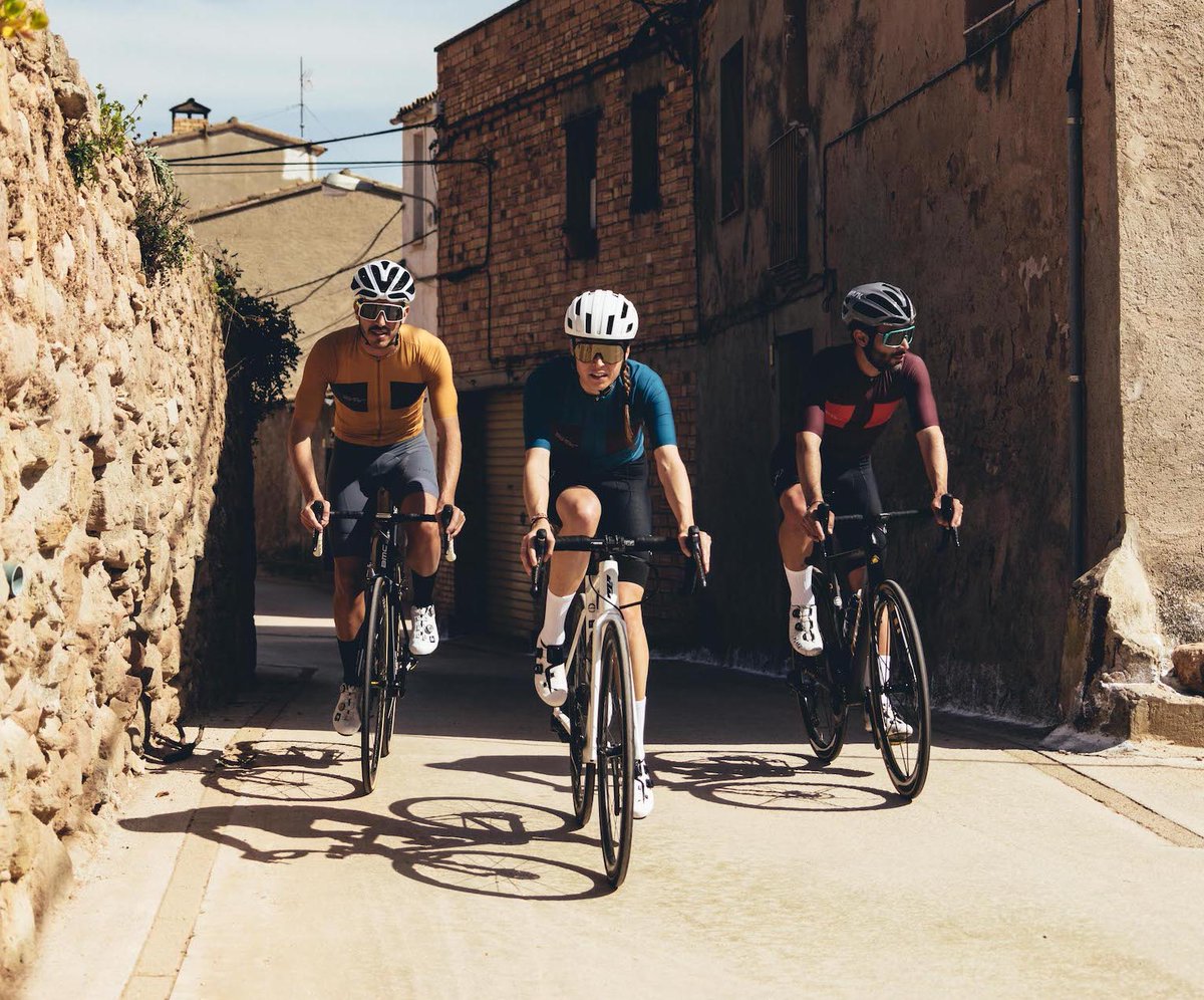 ccvolata's tweet photo. Sorteamos una equipación completa de la nueva colección de verano SS21 First Drop de IXCOR.
Con 👕 +🩳 +🧦 a elegir entre los modelos disponibles.
✌🏼Completa el formulario en nuestra web y participa! https://t.co/dIsJltVrOS
#ixcor #sorteo #ciclismo #outdoor https://t.co/jmlJbQRJvH