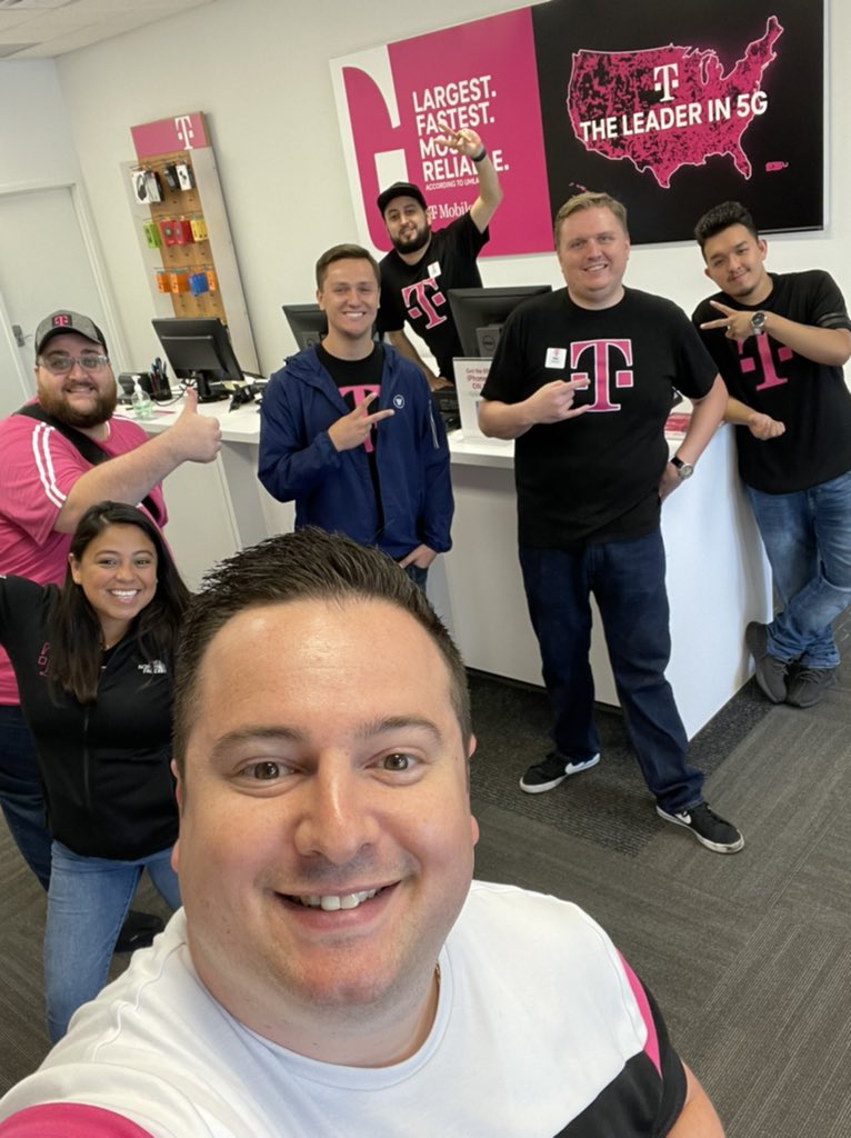 DOrtale1's tweet photo. ๐ spy #TMobile greatness!! Thank you for an incredible visit, @JoshuaChapelWV!! Watch out world, this squad in Lincolnshire has got it going on ๐!! #TMLife #ALLIN #LiveYourBestLife #BeGreat #AngelAnthonyDonnyRoadShow
@AngelGomez143 @MagentAnthony @MarioJacksonWV https://t.co/AkECV7hVfd