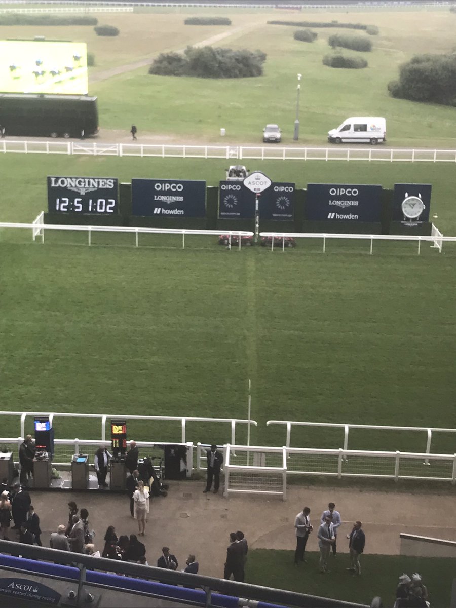 NeilPayne's tweet photo. What a view for the day @Ascot #KinGeorge #class https://t.co/LwY1vw13AE