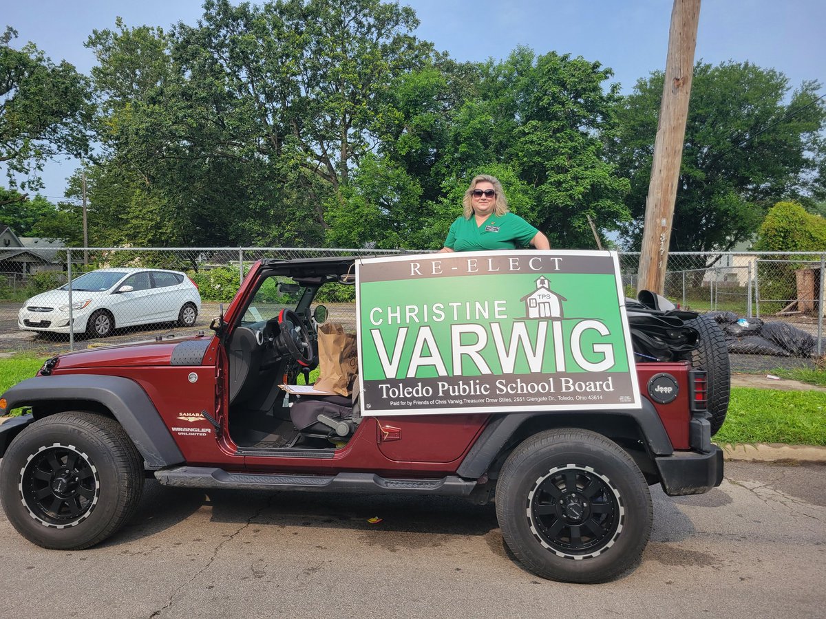VarwigForTPS's tweet photo. Thrilled to participate in the African American parade.  #VoteVarwig 
#tpsproud  I ❤ Toledo!!! https://t.co/6mgGao9cKv