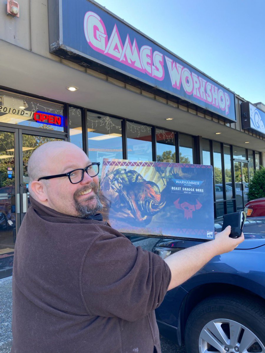 drapermd's tweet photo. @WarComTeam @Dakka_Orks First in line at the GW store in Lynnwood https://t.co/tHTypKc4Uk