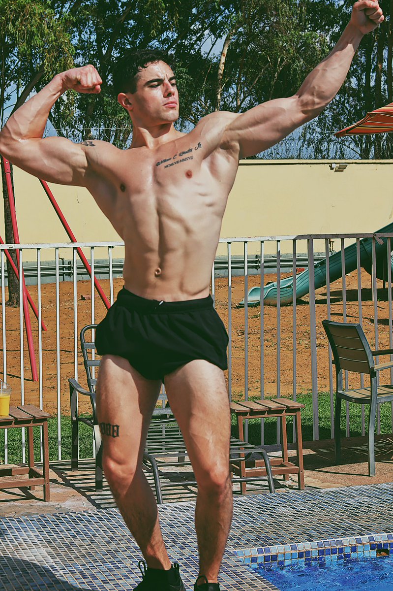 jonathan_cory's tweet photo. Classicó.
#bodybuilding #bodybuildingmotivation #gymshark #bodypositive #leanbody #powerbuilt https://t.co/O5rGpwkjV7