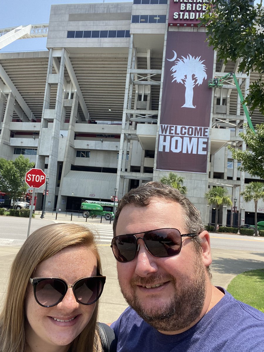 rhbrimmer's tweet photo. @CoachSBeamer 😎
Convinced my pregnant wife to take a detour on our way home from the beach #welcomehome love what you’re doing! https://t.co/EptH6puZeF