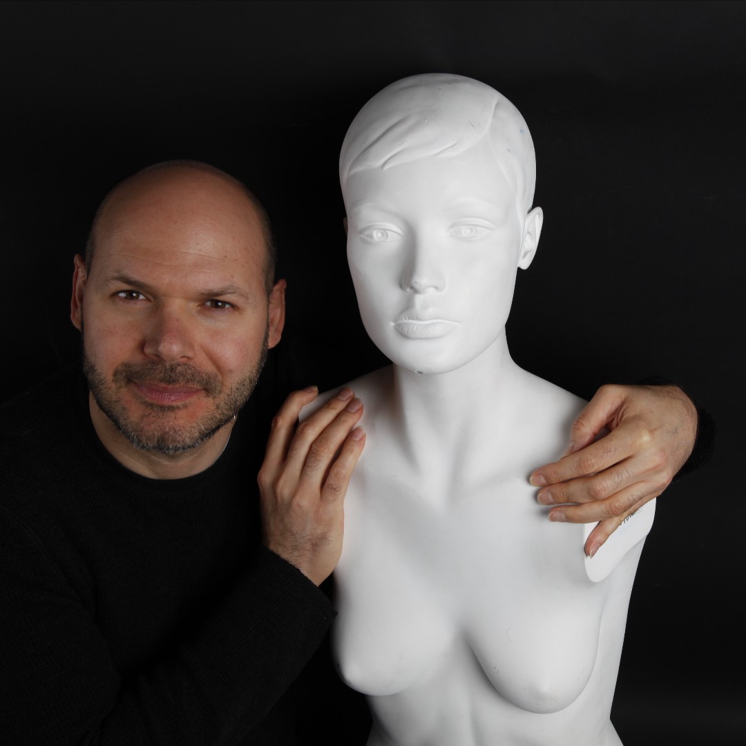 iambicdream's tweet photo. A photo taken a long time ago during a photo shoot session for the upcoming PHOENIX FROM THE ASH album.

Needless to say, the mannequin found Waël very difficult to work with!

📸@rustylicious

Listen to Waël’s music or watch his films in our link in BIO.

#iambicdream #mannequin https://t.co/VbhAYTlMDl