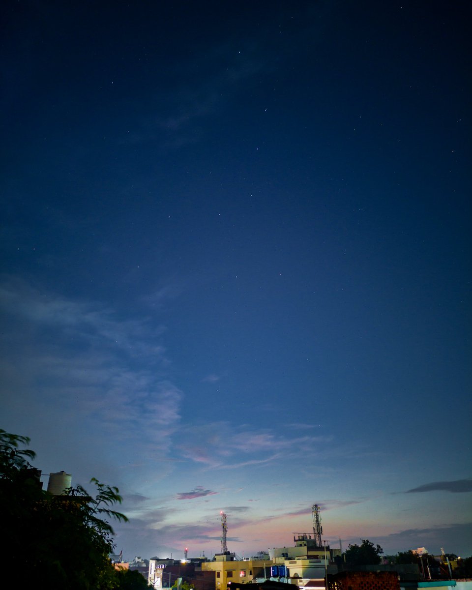 Photographervns's tweet photo. 📸 HAVE YOU SEEN SUNSET SKY &amp; STARS TOGETHER ?
IG : https://t.co/MHJHjW83Uu 📸
#sunsets #Stars #sunsetphotography #starphotography #longexposure #longexposurephotography #shotonpoco #POCOX2 #lightroom #photographerbanarasi https://t.co/Z4cSqNjhgl