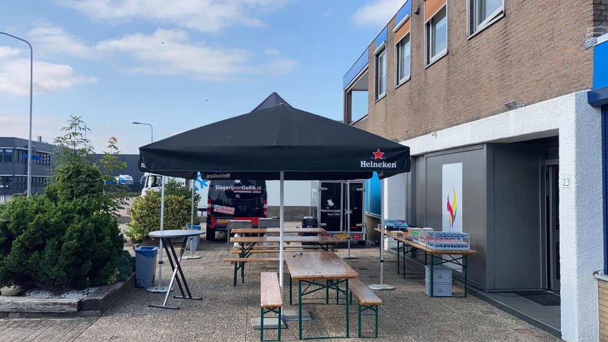 Nog meer complete bedrijfsbarbecues mogen verzorgen! Alles voor een geslaagde barbecue: wij regelen het eten, drinken en het meubilair, dus de klant is helemaal ontzorgd! 
slagerijvanguilik.nl