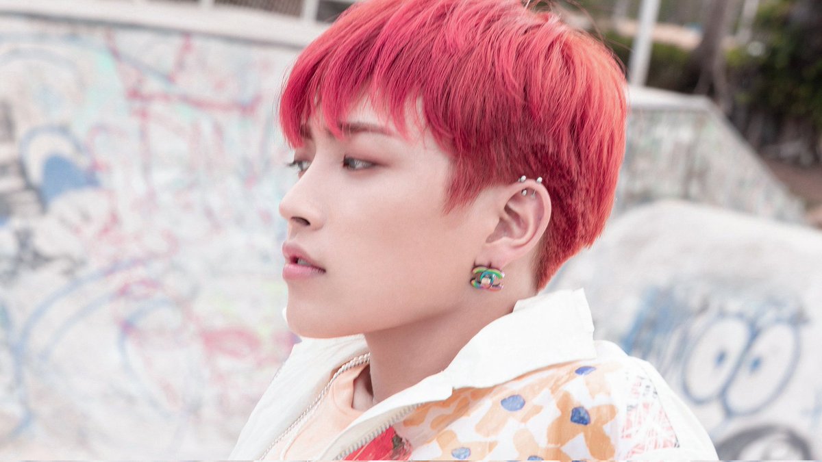 atinychn_aus's tweet photo. 𝓐𝓾𝓻𝓸𝓻𝓪

"Do you miss it? Seeing colors?" Wooyoung asked. Hongjoong turned to him and shrugged. "The world does glow a little brighter with colors. But I don't think I'm willing to see that again at the cost of falling in love."

tags: ateez au, hongjoong, wooyoung, san https://t.co/kl9Id1Iqnz
