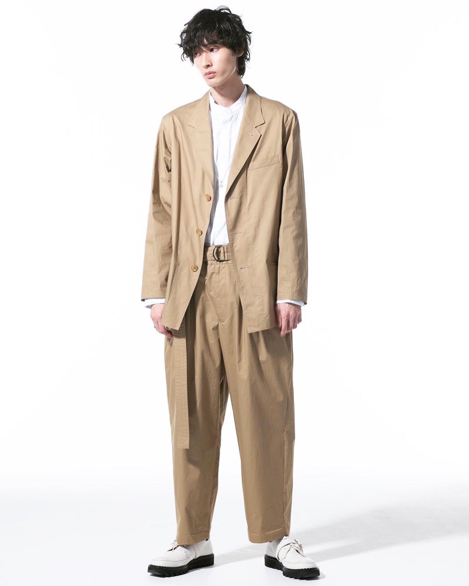syte_etys's tweet photo. 【New arrival】season pre Collection Cotton Twill★3BS Tailored Shirt Jacket★2-Tuck Tapered Belt Pants
★Broad Stand Center Slash PShirt
#theshopyohjiyamamoto
#yohjiyamamoto #yohjiyamamotopourhomme
#ys #syte #ヨウジヤマモト #shirtjacket #cottonjacket #cottonpants
#beigecolor https://t.co/l8b86t9zBA