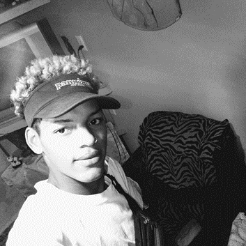 VivancoJM's tweet photo. Por favor ayuden a denunciar este aberrante caso ocurrido en Cuba. 

Ellos son los hermanos Emiyoslan (17 años), Yosney (25) y Mackyani (23) Román Rodríguez y su primo Odlanier Santiago Rodríguez (22). 

Estan presos e incomunicados desde el 12/7. https://t.co/V4mC7vKzzr