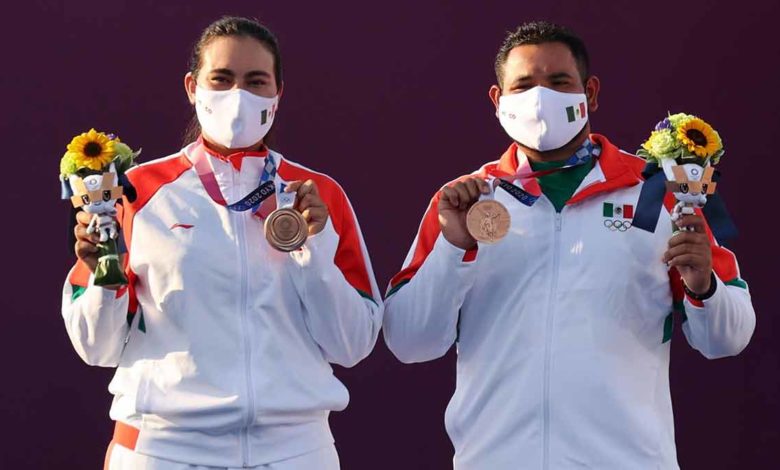 #IMPORTANTE 🚨 Alejandra Valencia y Luis Álvarez ganan primera medalla para #México en #Tokyo2020 🏅 bit.ly/3ryKKwg #JuegosOlímpicos
