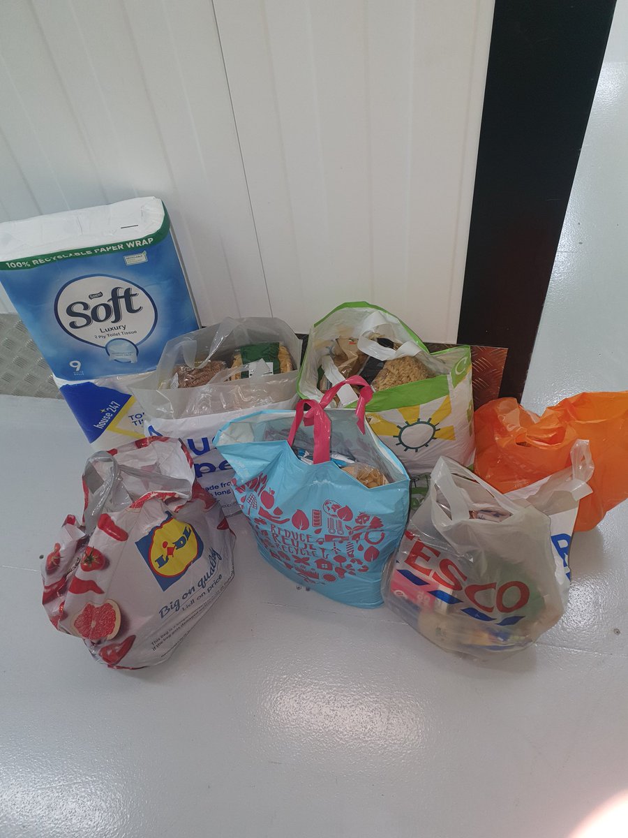 Another generous donation from a customer at our St Helens site this week for St Helens Food Bank, who we are proud to support as a business 😃

#gooddeeds #helpeachother #thestorageteam