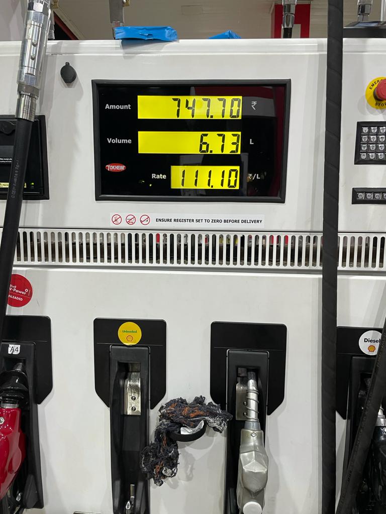 srivatsayb's tweet photo. ₹111.1 per litre of Petrol

Thank you Modiji. Please use people's money to buy more Pegasus licenses. https://t.co/ewTrXwWUHT