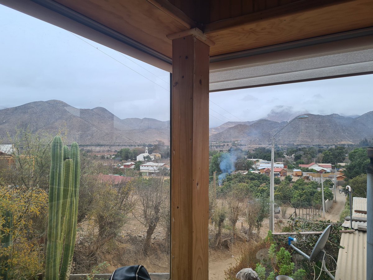 VERO_2010_'s tweet photo. #T13SinDespertador desde el Valle de Elqui "El Tambo" Familia Espinoza Rivera, Zepeda Espinoza,  Espinoza Alcayaga, Pavez Espinoza y Rojas Rivera!!! https://t.co/Zp42pUFoMA