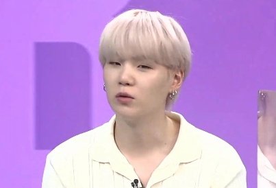 liyann_ni's tweet photo. Hyung line 🧡💛
#BTSInterview on SBS 8News @bts_bighit https://t.co/pvTrUsZwjv
