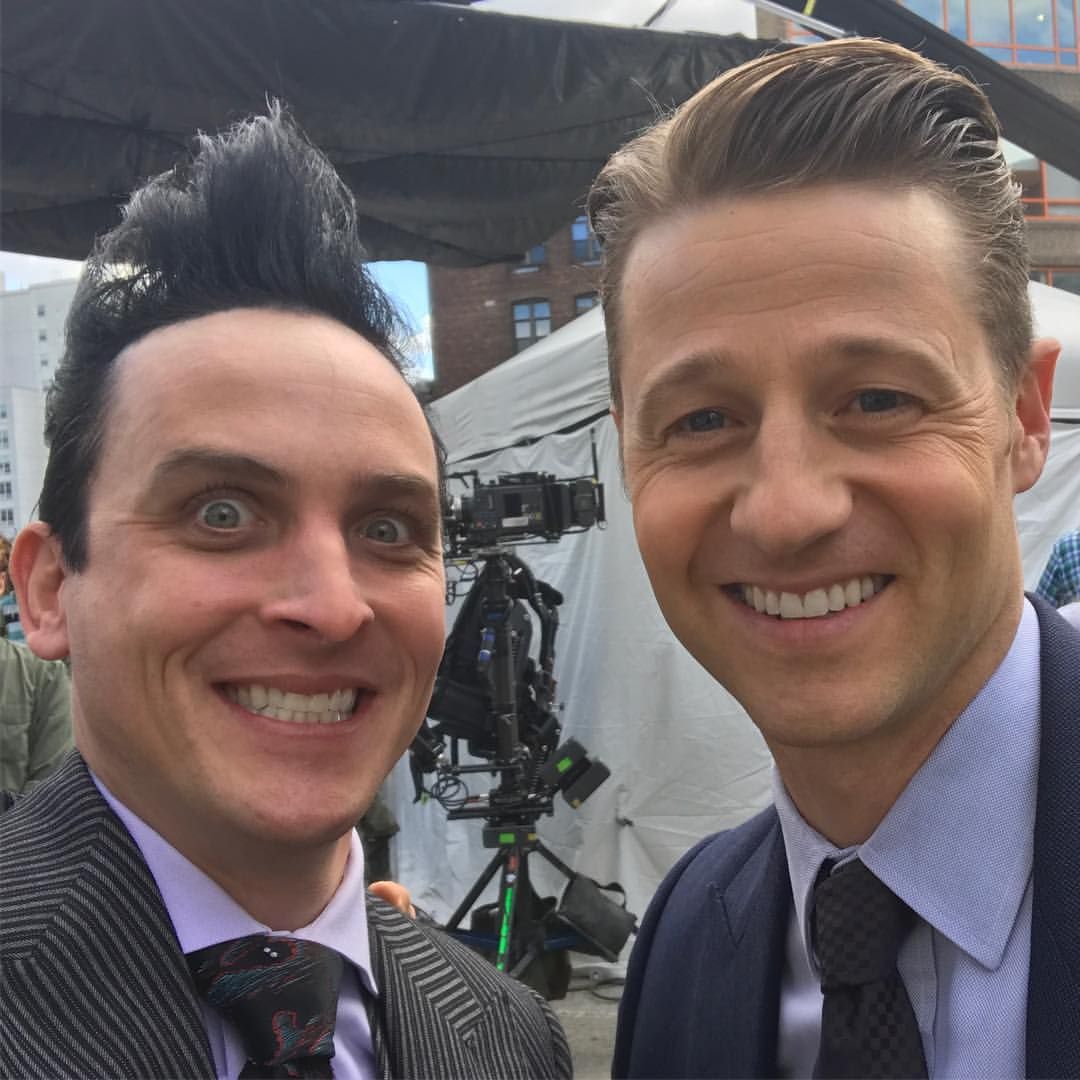 Say cheese!

Not so loud Cobblepot, not SO loud...!

😂🙈🤗🐧

#gotham #smilewhileyoustillhaveteeth