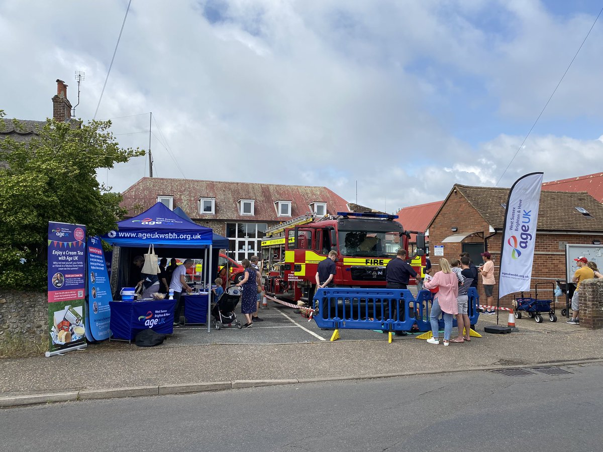 station_48's tweet photo. Thank you to our Community Volunteers and partners at Age UK for supporting our attendance at the East Preston Festival today. And the weather stayed dry! https://t.co/Xu3uKi1HhN
