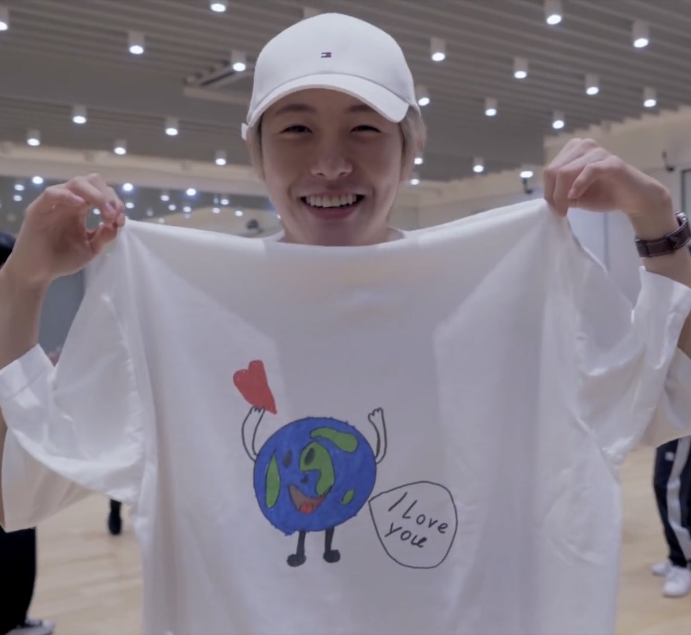 balenciaga earth t shirt