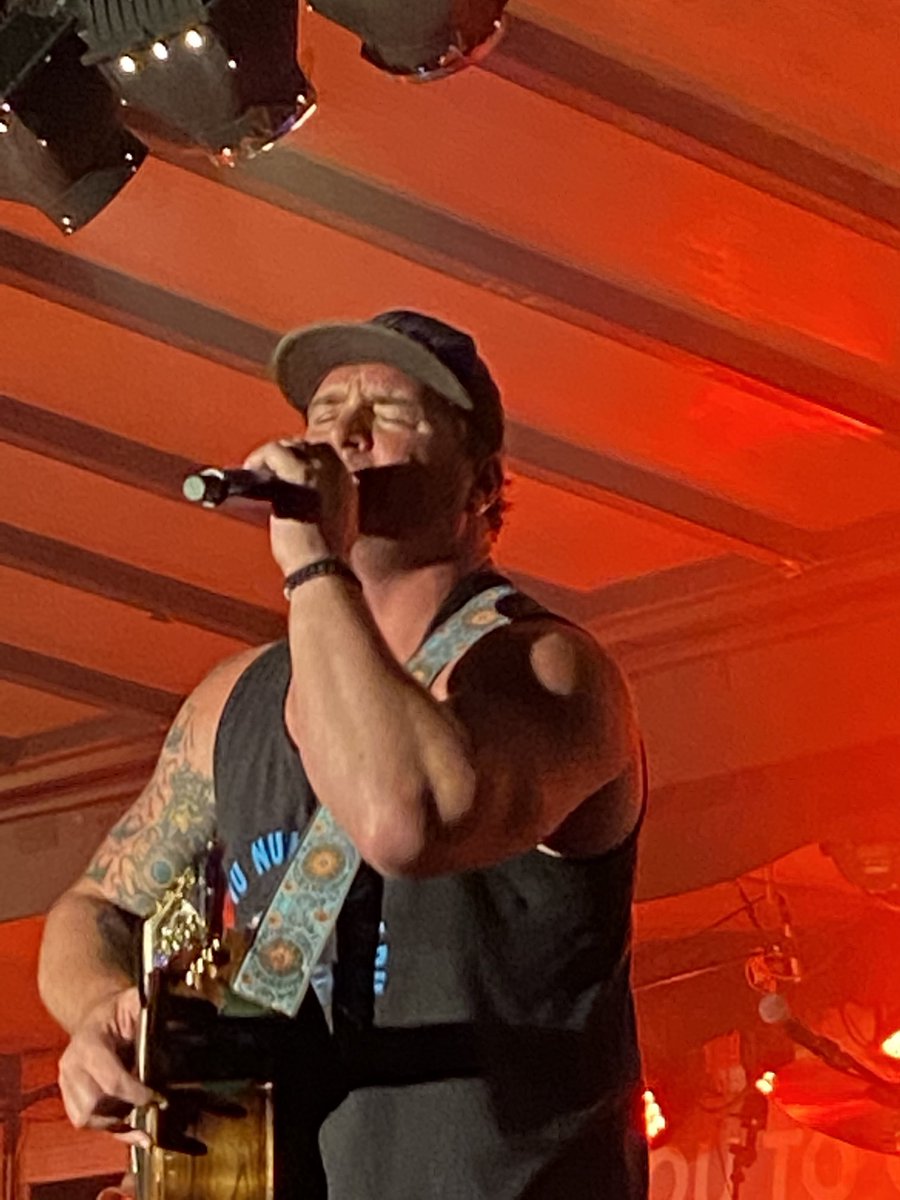 jenfromwis's tweet photo. Happy Birthday ⁦@jrodfromoz⁩ ! https://t.co/0moThQS2d5