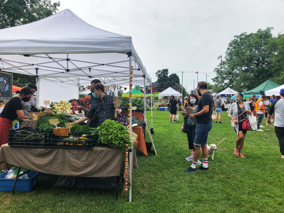 Beautiful day for <a href="/JunctionMarket/">Junction Market</a> Scored some flowers, fruit, veggies and empanadas. #grateful #junctionto #farmersmarket