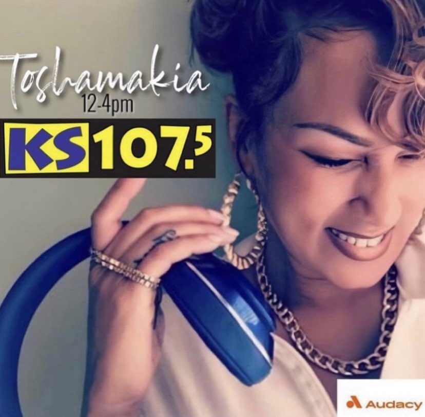 KS1075's tweet photo. Gmorning! @Toshamakia is holding it down for Tony V on @KS1075!
With info on #SummerJam2021,the locations for @ItsMeTonyV’s #Back2SchoolDrive next wk at @Walmart & at 12 noon the #AudacyRhythmicTop30Playlist!🚀
Grab our free @Audacy app and tune in from anywhere!🧡
#Radio https://t.co/FHGrSVPBOY