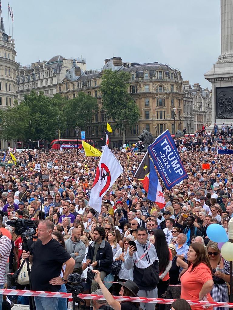 BreesAnna's tweet image. Verified again from a senior journalist who is there today #londonprotest #londonprotest #NoVaccinePassports