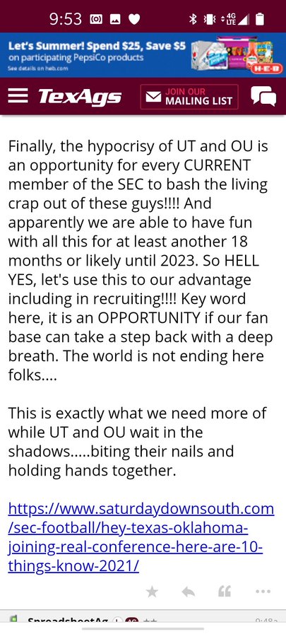 E7EdcJ9WQAcaVX0?format=jpg&name=900x900