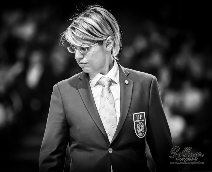 柔道男子オリンピック決勝の金髪イタリア人女性審判のロベルタって誰 本名や職業や国籍等のプロフィール紹介 そっちゃんブログ