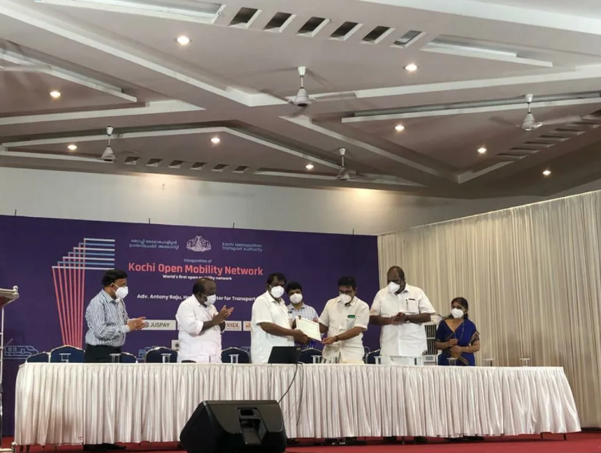Secretary_MoHUA's tweet photo. Heartiest congratulations to KMTA, Kochi Metropolitan Transport Authority for getting Yatri App, the Kochi Open Mobility Network (KOMN), launched by the Hon‘ble State Transport Minister yesterday. https://t.co/A5tWeOksGA