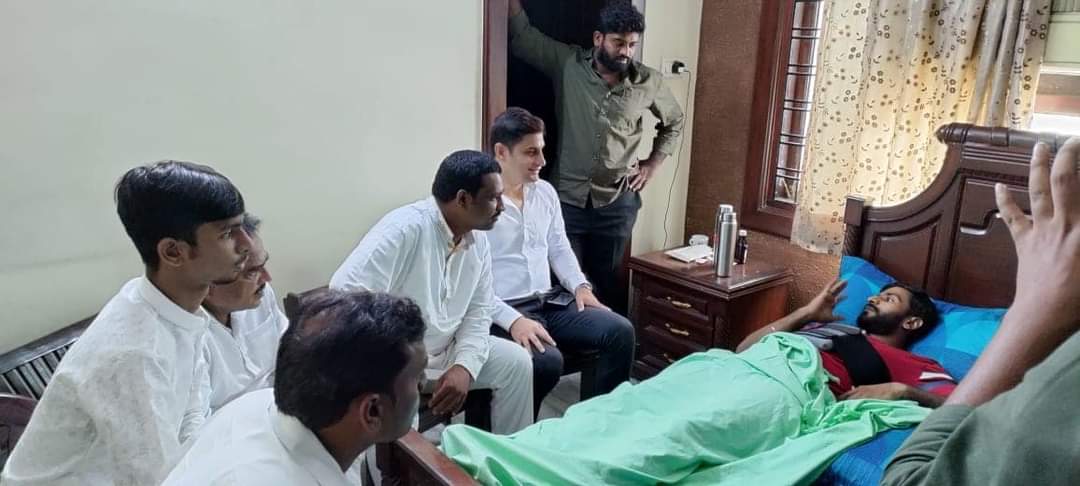 ferozkhaninc's tweet image. Team #MohammedferozKhan followed by Tpcc Secretary Rashed Khan met @TSNSUI president @VenkatBalmoor garu at his residence to inquire about the incident of his Rib fracture happened while protesting at Indira Park &amp;amp; his health condition.

#Adminpost