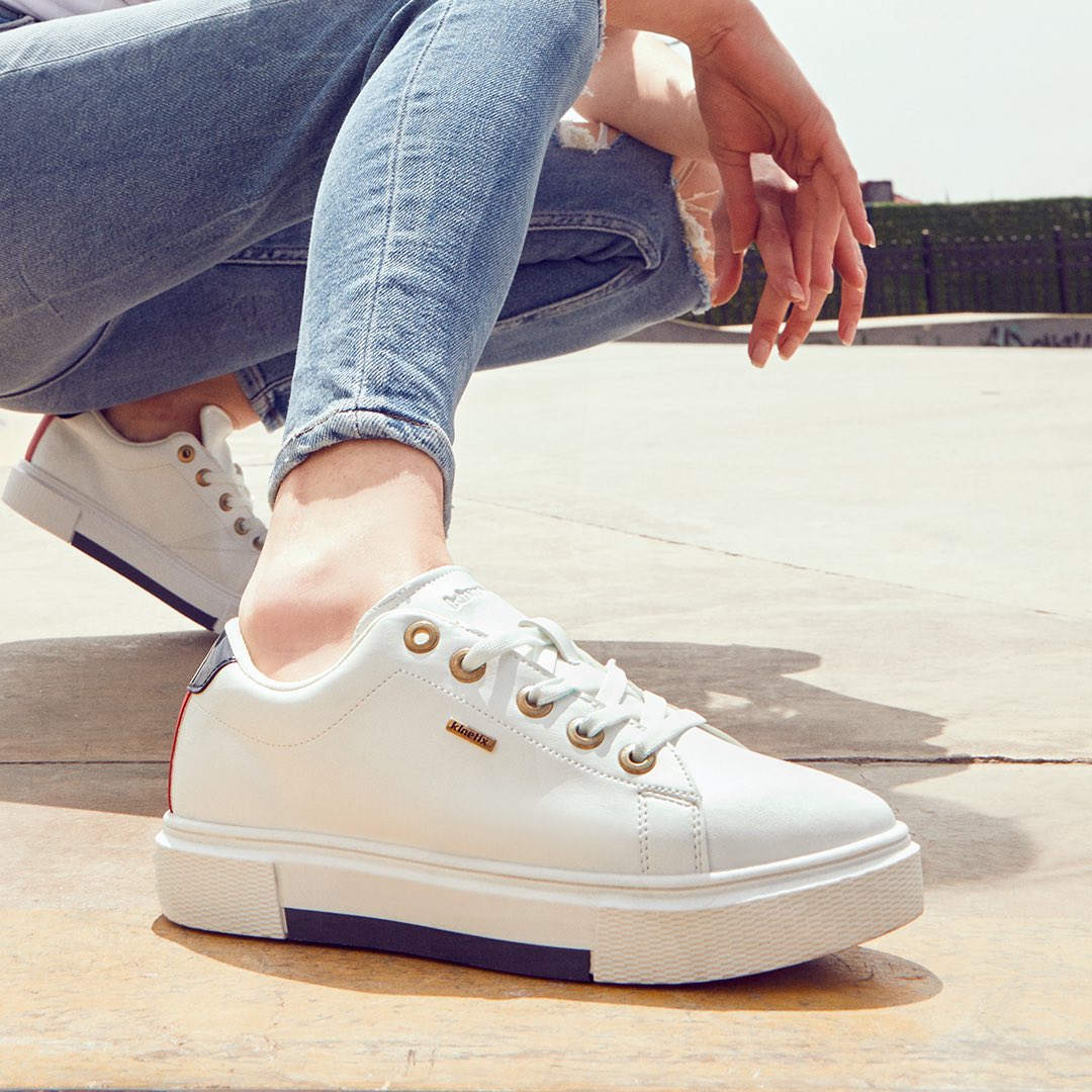 Beyaz sneaker takıntısı olanları unutmadık. Bu Kinetix onlar için. 
bit.ly/3i35kCc
CASSIDY
Numara Aralığı: 36-40
Model Kod: 100667513

#Kinetix