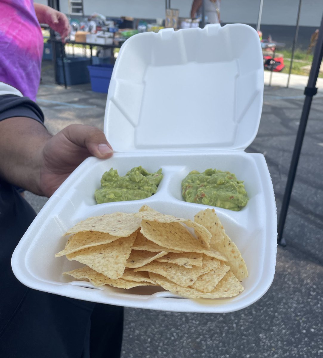 Mmm! Look at that Daniel Fast Friendly chips and guac! Come and get it
