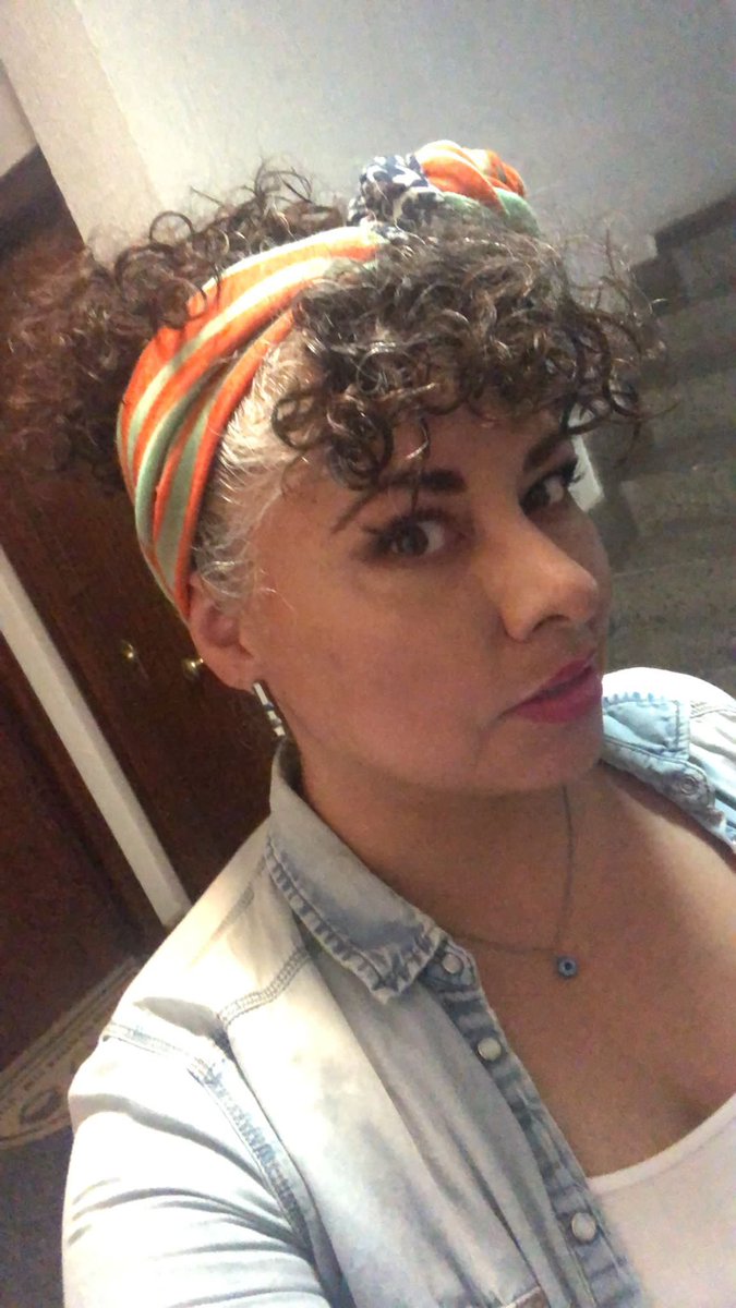 Nuestra presentadora <a href="/risanzm/">Raquel Sanz</a> ya está lista para el programa de hoy #cotilleando #cotilleolatino #sabadosdecotilleo #latinosenMadrid