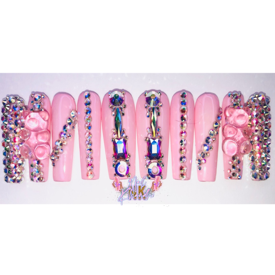 thekhandhishop's tweet photo. 🧸Bling Yummy Bears 🍭XXL Tapered Square 💎 ⠀⠀
⠀
💅🏾 https://t.co/sKM2QxtIHG 🍭
#nailkhandhi #thekhandhishop #blackowned #blackownedbusiness #blingnails #gummybearnails #orlandonails #floridanails #Nails #Pressons #PrettyNails #BoujeeNails #NailInfluencer https://t.co/c00Va5r9E0