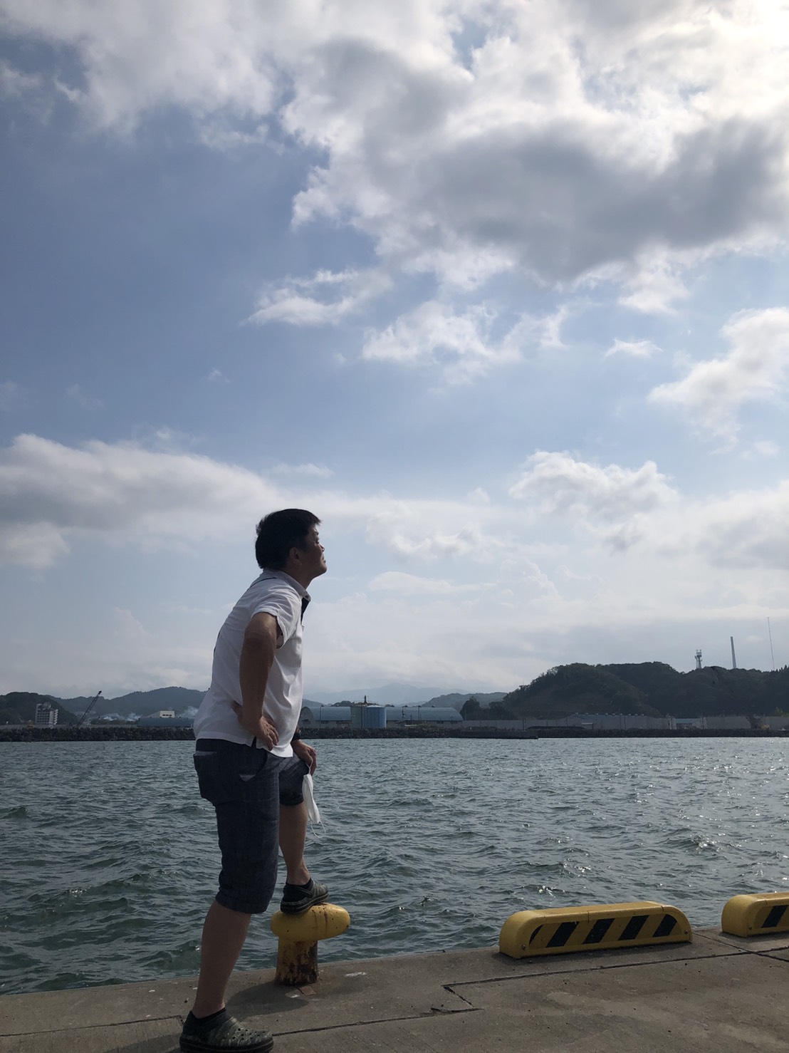 カムパパ 石原裕次郎波止場ポーズ 笑 宮古 波止場ポーズ 暑い T Co Gy6wjfucas Twitter