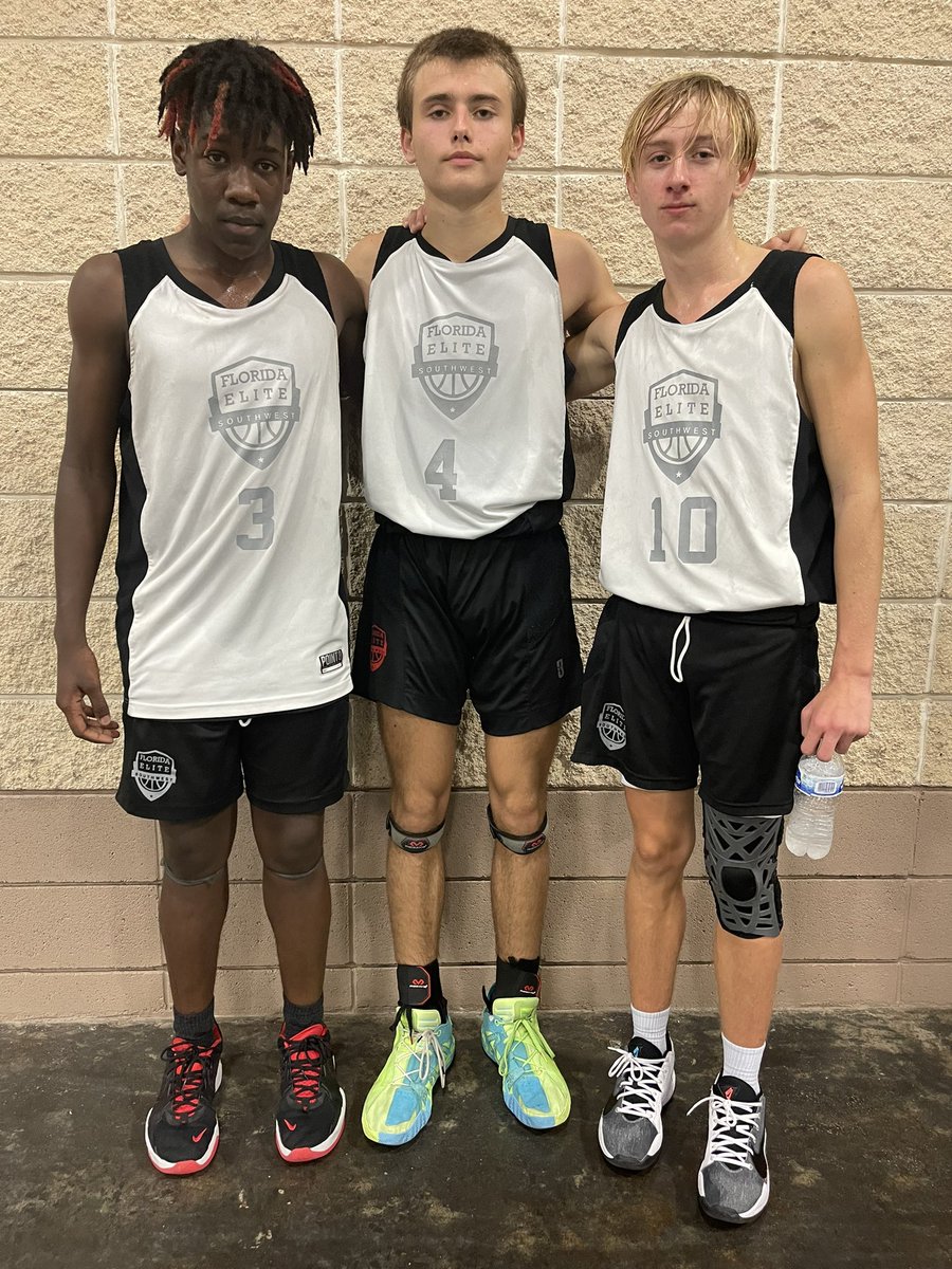 9th Gr. @floridaelitesw wins big over NE MS Elite, 62-45, and move to 2-0 in Pool Play!

#3 <a href="/darellholmes3/">Darell “Dj” Holmes</a> 17 PTS
#4 Wes Roark 12 PTS
#10 Ryan Moore 12 PTS (3 treys)

@swflhoops <a href="/HoopSeenFL/">HoopSeen Florida</a> <a href="/USAmateur_FL/">US Amateur FL</a> <a href="/RAWE_RECRUITS/">Reaching Athletes With Education</a> #BoysNationals