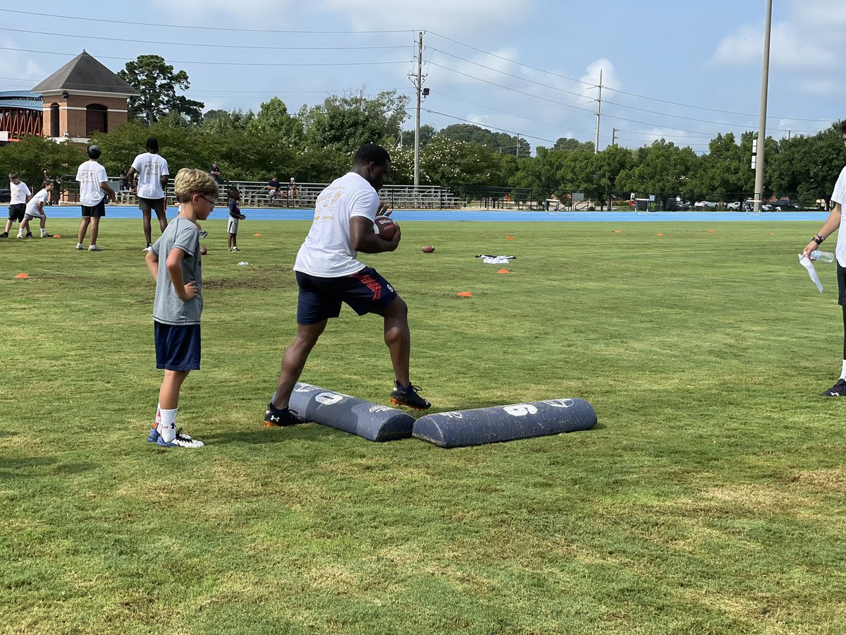 Hailey Sutton tweet media