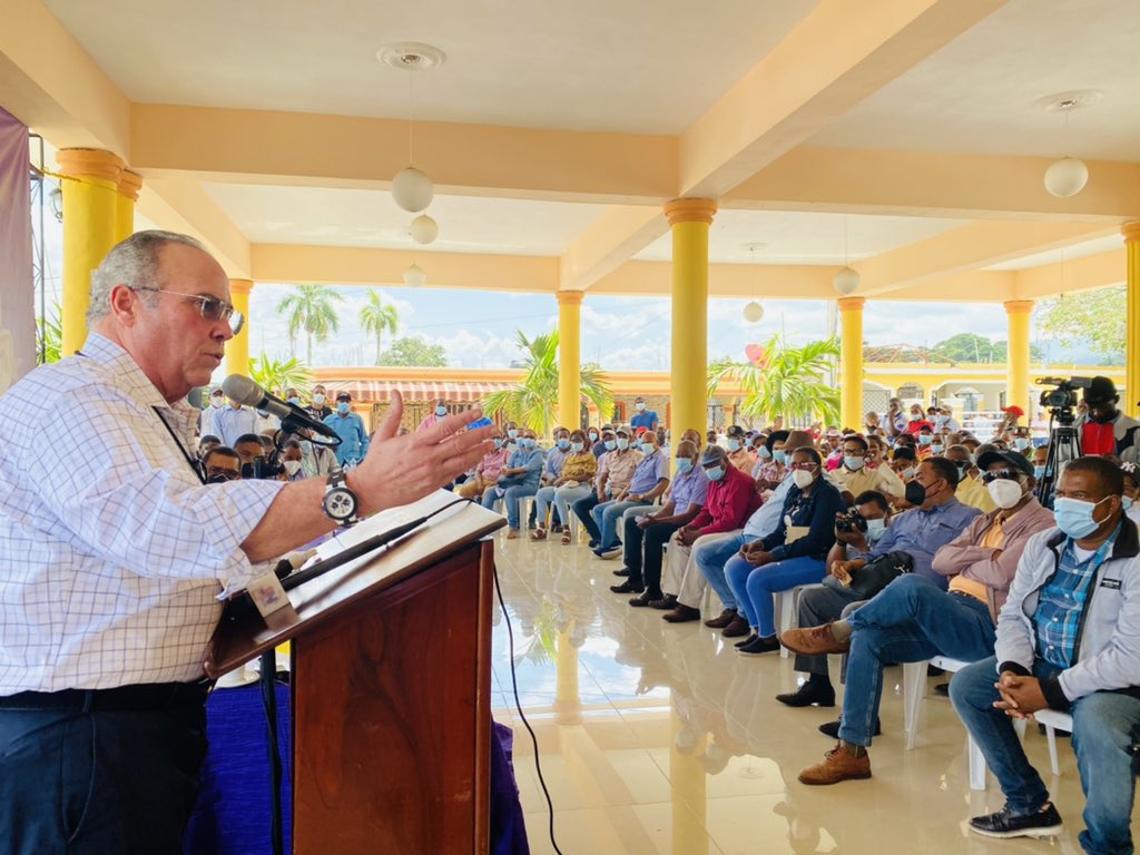 DeyaniraGomezH's tweet photo. “Al #PLD le llegó la hora de que venga el fuego purificador, queme los #pinales, y cuando caiga la semilla de la bellota, que nazcan #pinos nuevos”. @cmariottijr, Sec. Gral.
#SecretaríaItinerante
#PLDcreceYSeTransforma. https://t.co/UHhaJBOiXD