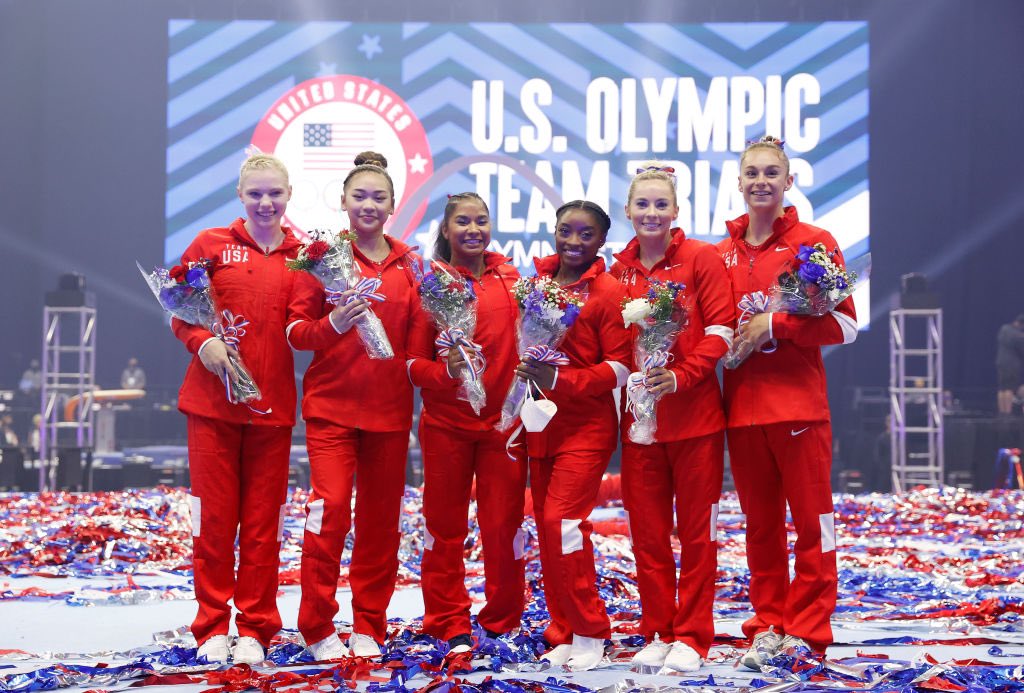 EntScoop's tweet photo. The #USA gymnastics team did not attend the opening ceremony for the Olympics on Friday!! The team was focused on preparing for their events, and also didn’t want to tire themselves out by standing for a long time at the ceremony 😱🤸‍♀️
(📸: @gettyimages) https://t.co/TZ6iIalxU1