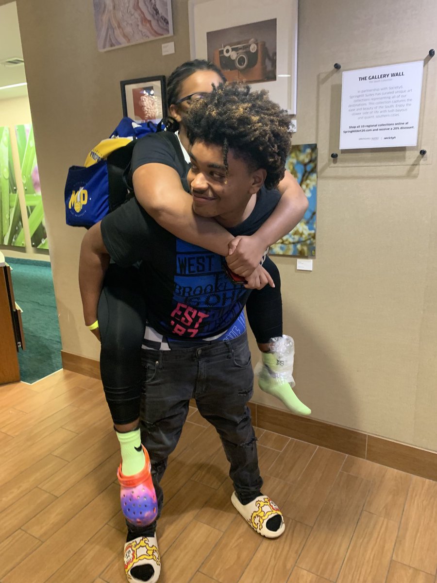 leahsutton23 tweet media