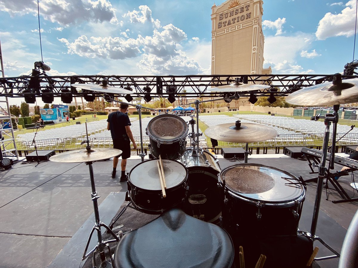 bashinbrian's tweet image. 2 Shows in one night!!
@samriddle4real @samriddlemusic #barstoolchurchpewtown 
@YamahaDrums @SABIAN_Cymbals @dwdrums