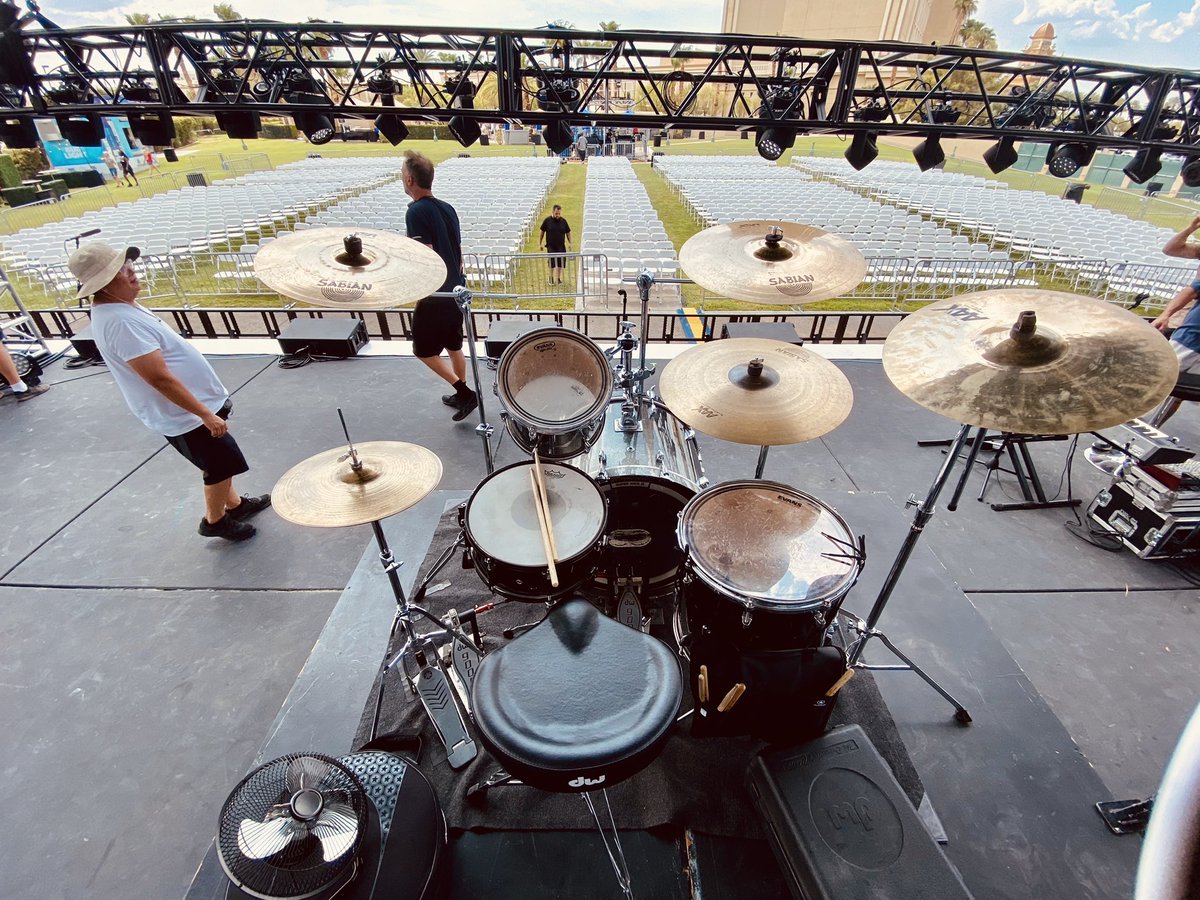 bashinbrian's tweet image. 2 Shows in one night!!
@samriddle4real @samriddlemusic #barstoolchurchpewtown 
@YamahaDrums @SABIAN_Cymbals @dwdrums