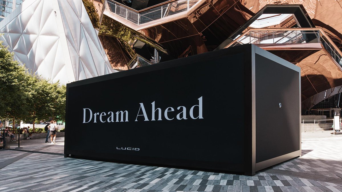 LucidMotors's tweet photo. Turning heads in Hudson Yards. #DreamAhead #LucidAir https://t.co/Ll8n6yqed5
