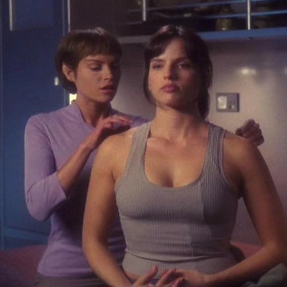 Vulcan neuro pressure requires considerable experience-T'Pol has to re...