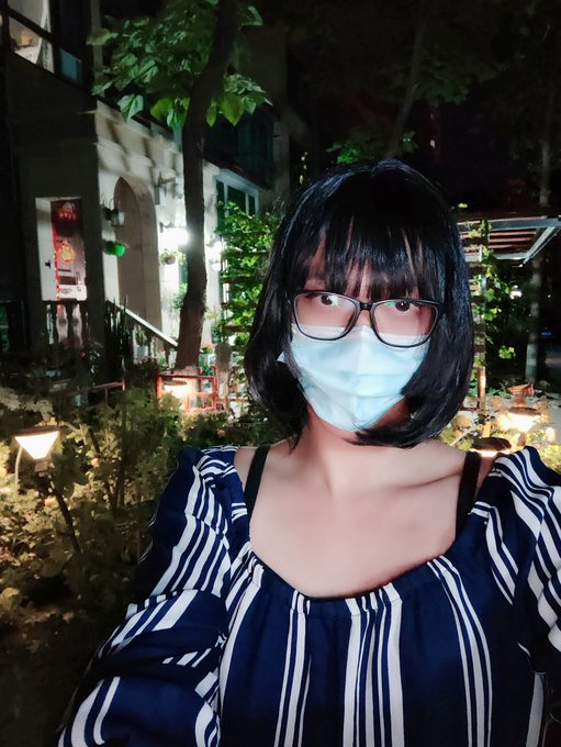 记录上个月发生的第一次伪街经历，出了门就遭遇警察，这运气也是没谁了吧🤣  （晚了一个月才发出来，我真是好咕咕😂） #女装男子  #伪街 #Crossdesser https://t.co/xFIRPa<a href="/tag/%E5%A5%B3%E8%A3%85%E7%94%B7%E5%AD%90"class="tags">#女装男子</a><a href="/tag/%E4%BC%AA%E8%A1%97"class="tags"><span>#伪街</span></a><a href="/tag/crossdesser"class="tags"><span>#crossdesser</span></a>