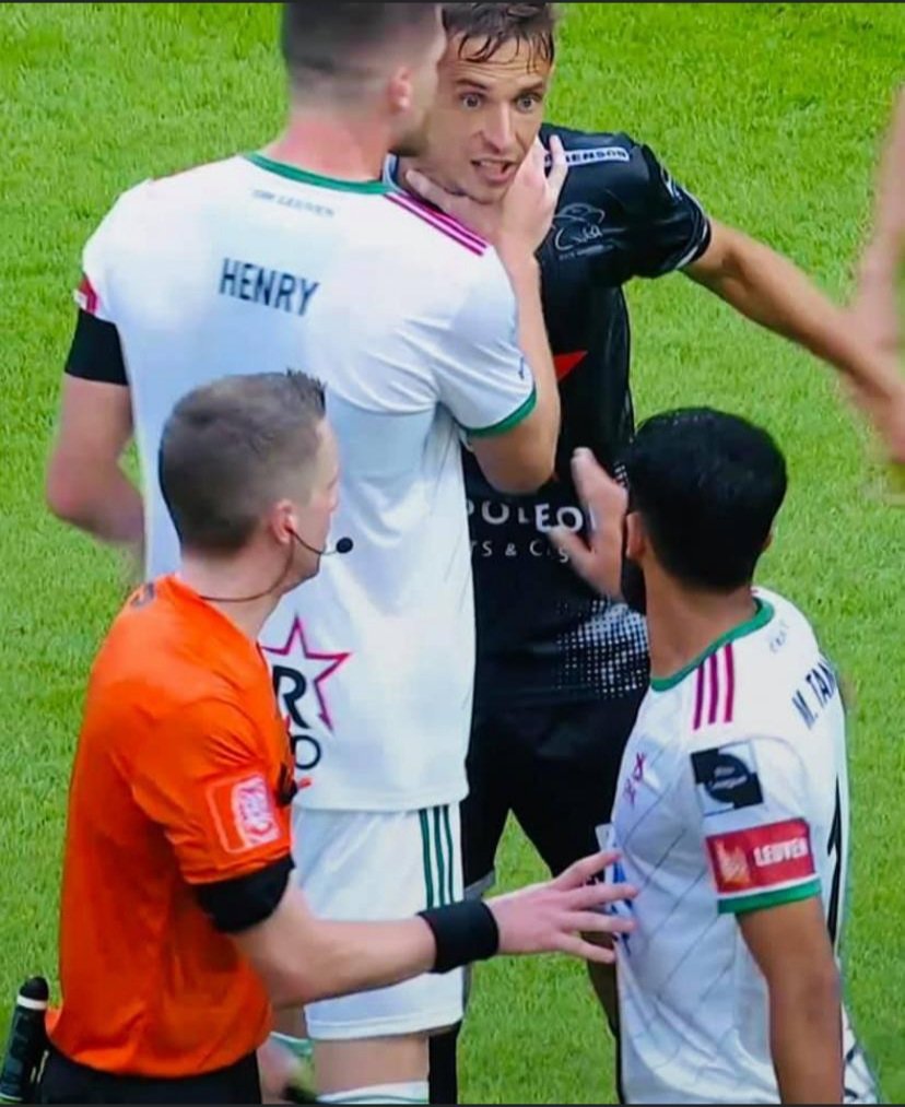 MoermanMaarten's tweet photo. @Goesse Ach, de terugkeer van fans, de opener van de competitie, ... Dan grijpen de emoties je al eens bij de keel. https://t.co/p2zBEdaKJh
