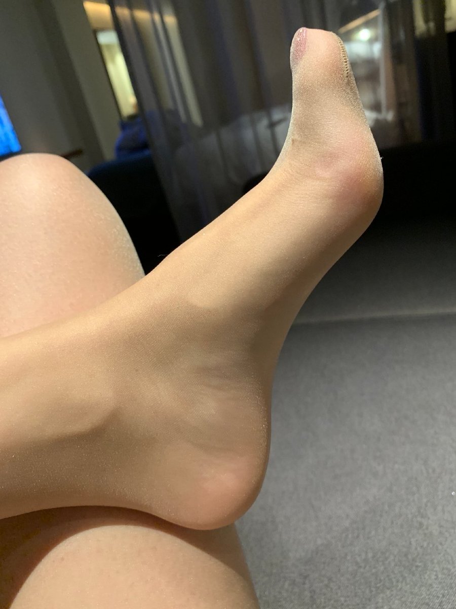sssssqyl's tweet photo. 放飞自我

#恋足 #原味丝袜 #高跟鞋 #母畜 #SM #丝袜 #高跟 #黑丝 #肉丝 #肉便器 #母狗 #贱狗 #调教 #足交 #足控 #恋物癖 #情趣内衣 #制服诱惑 #御姐 https://t.co/HKbMxP28nN