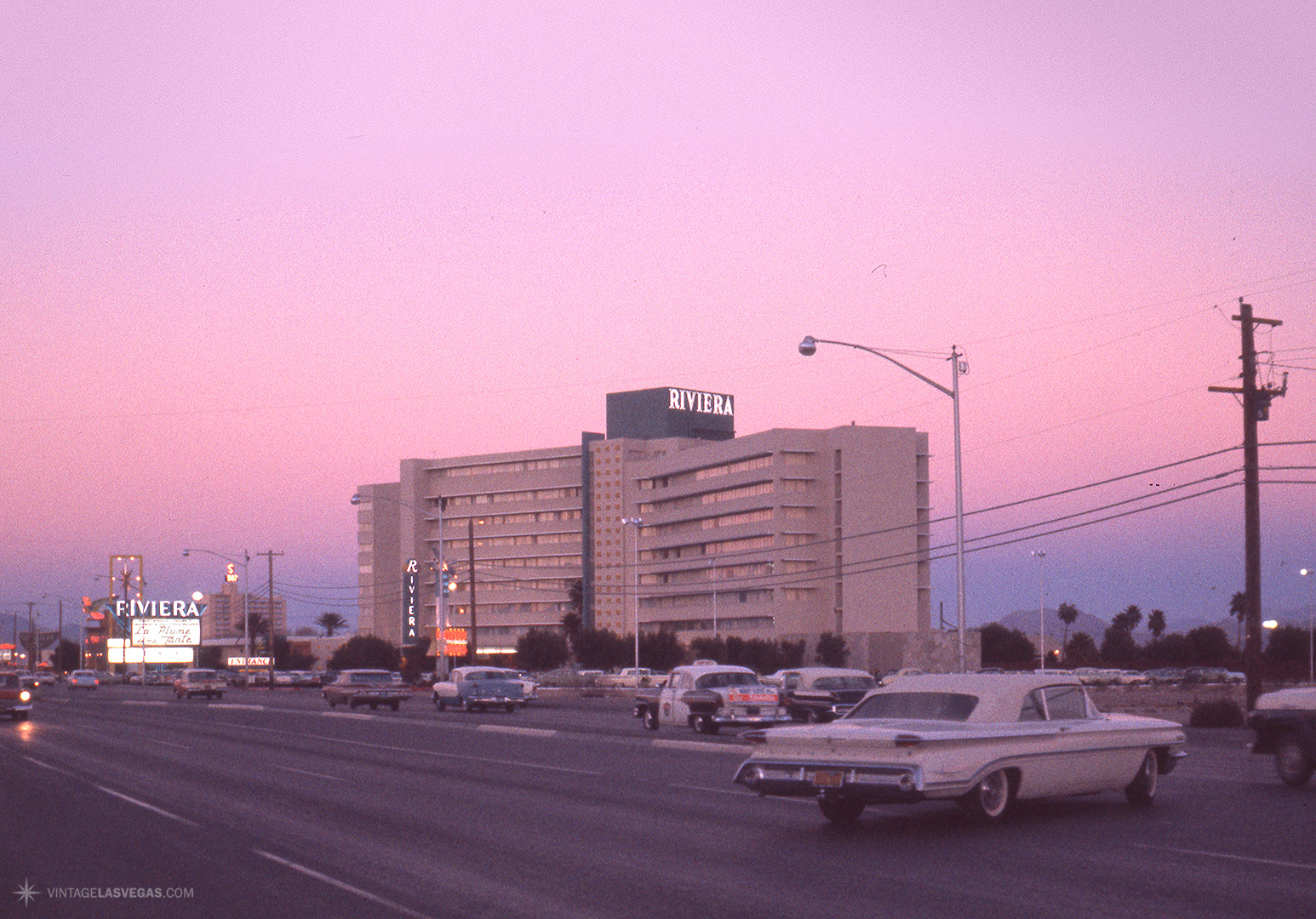 Vintage Las Vegas on X: Riviera, Las Vegas Strip, 1961   / X