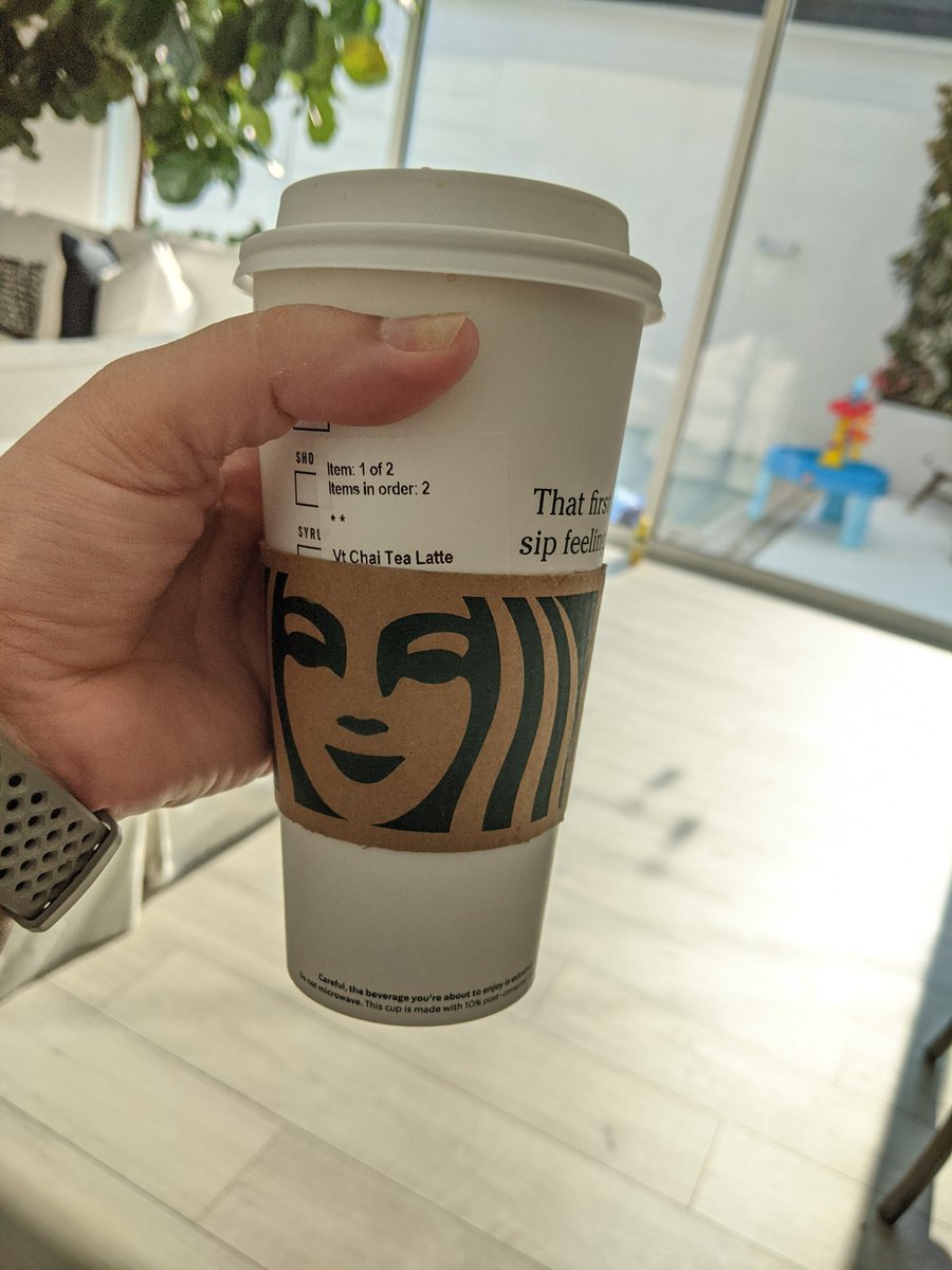 DCP_Jessica's tweet photo. When your boyfriend goes out and brings back Starbucks! #feelingloved #itsthelittethings #wecreatehappiness https://t.co/epjeqkVYEI